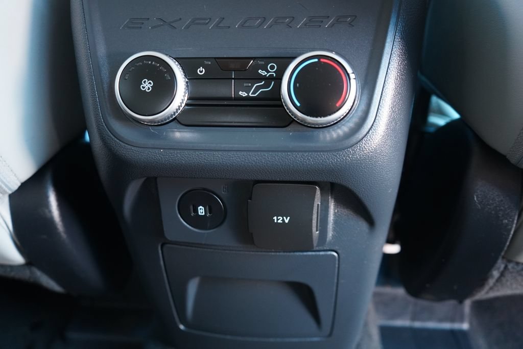 Used 2025  Ford Active image 21