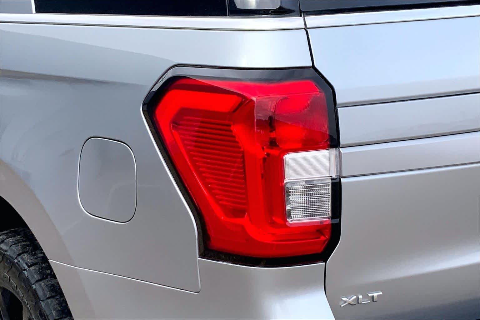 Certified Used 2023 Iconic Silver Metallic Ford XLT image 29