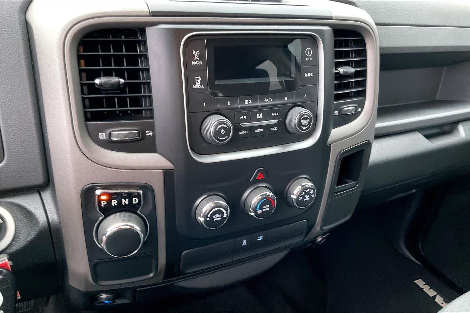 Used 2016 Brilliant Black Crystal Pearlcoat Ram Express image 32