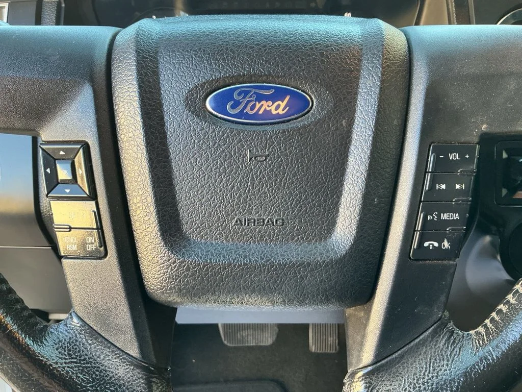 Used 2016 White Ford XL image 18