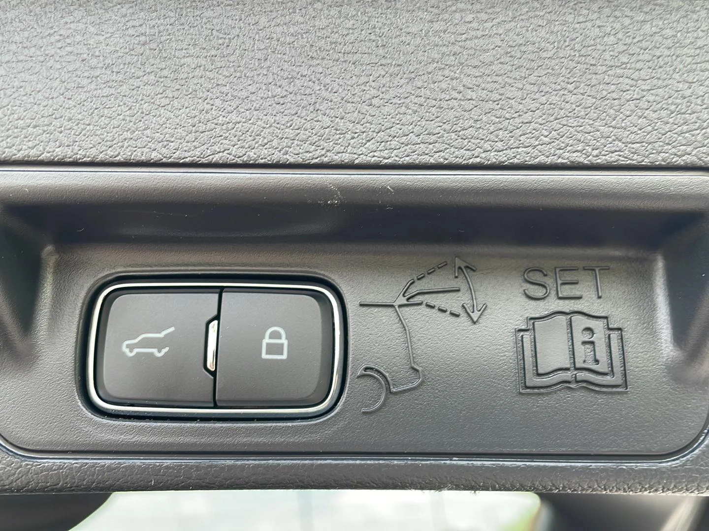 New 2026 Carbonized Gray Metallic Ford ST-Line image 32