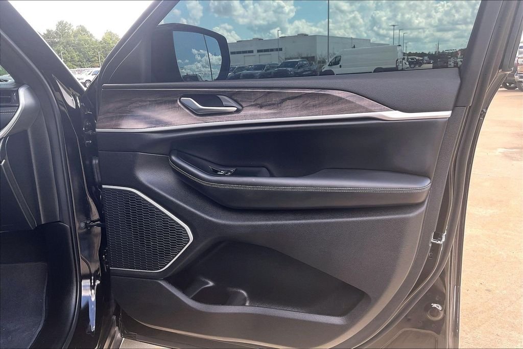 Used 2026 Black Jeep Limited image 24