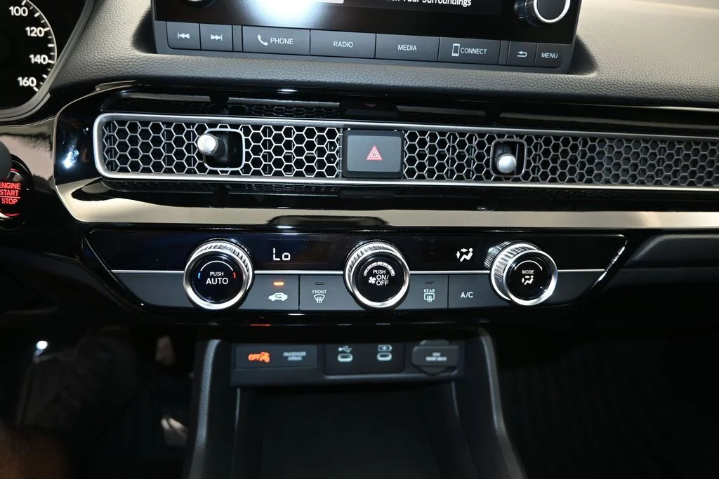 New 2026 Platinum White Pearl Honda LX image 13