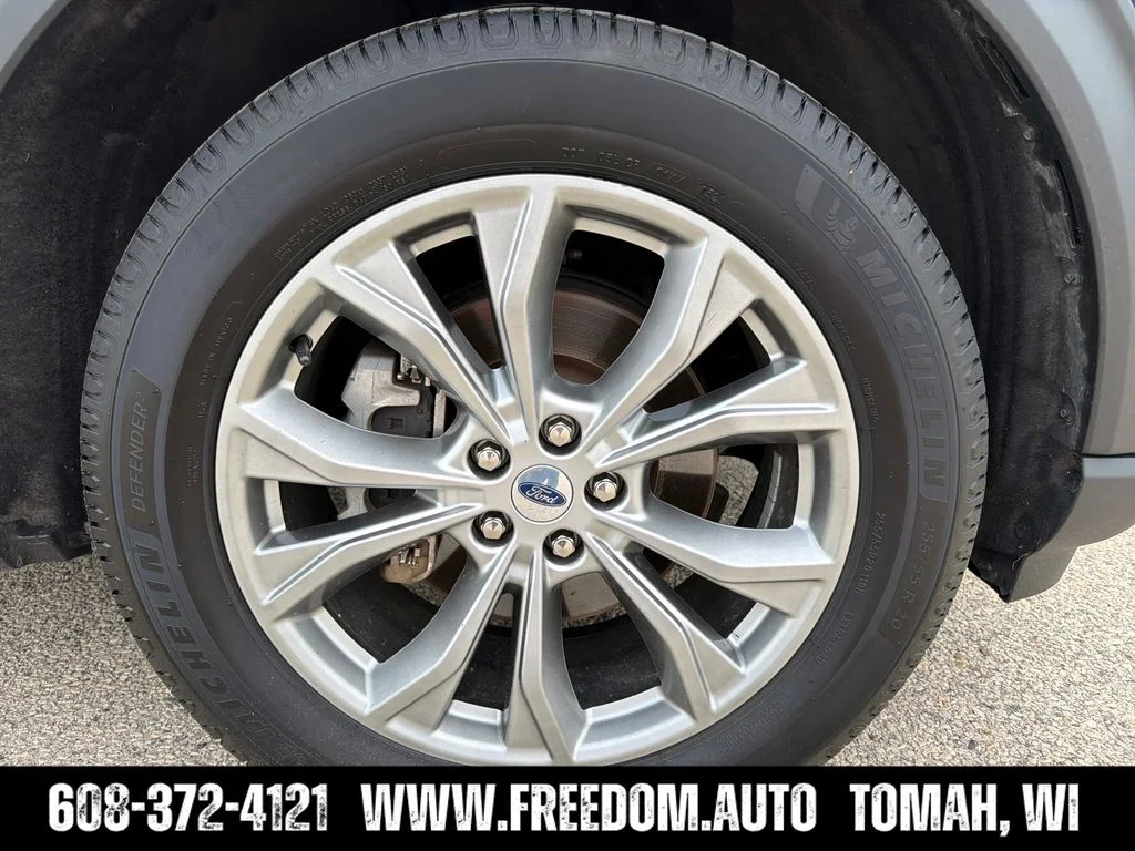 Used 2022 Blue Metallic Ford XLT image 13