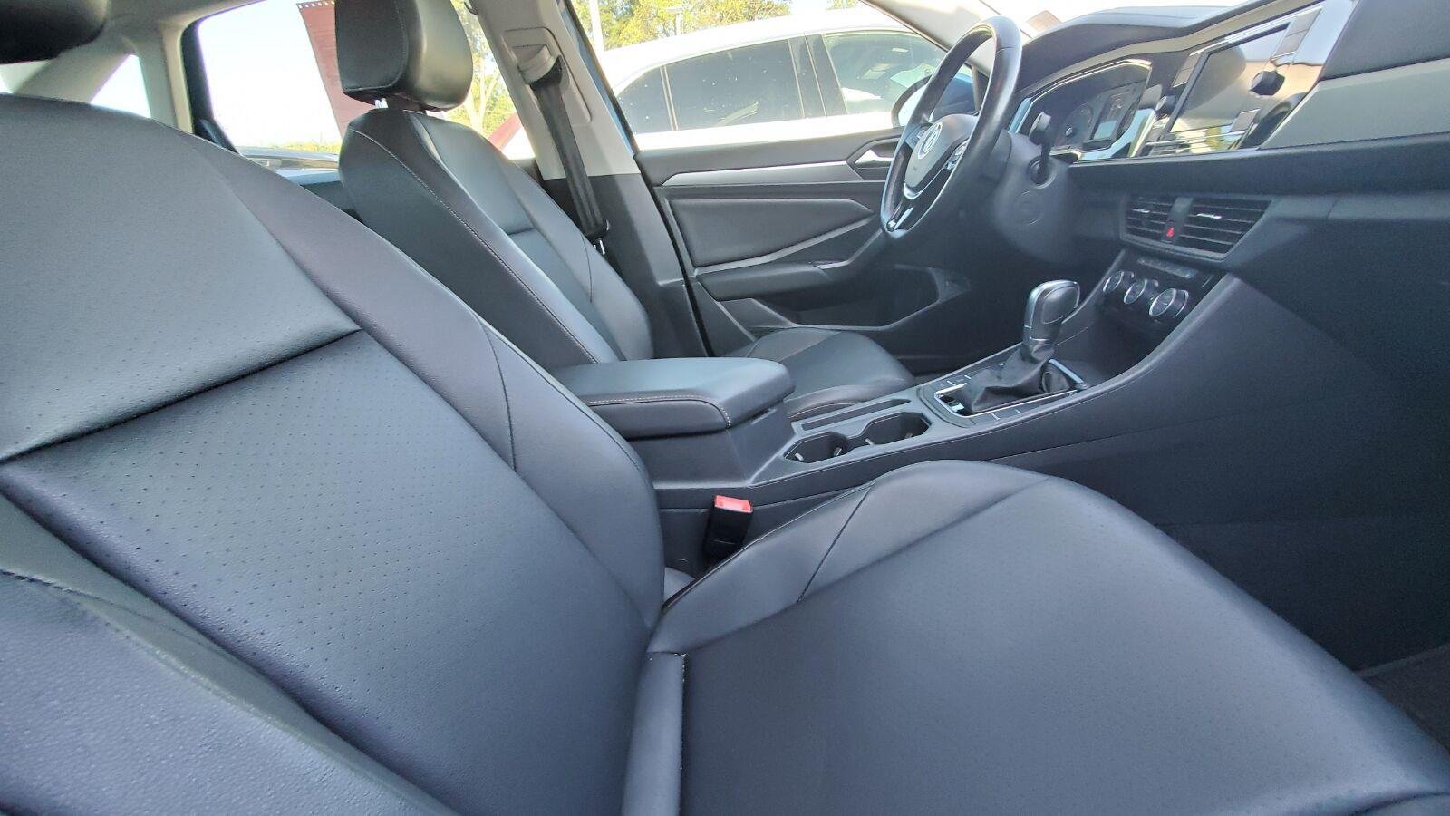 Used 2019 Blue Silk Metallic Volkswagen S image 4