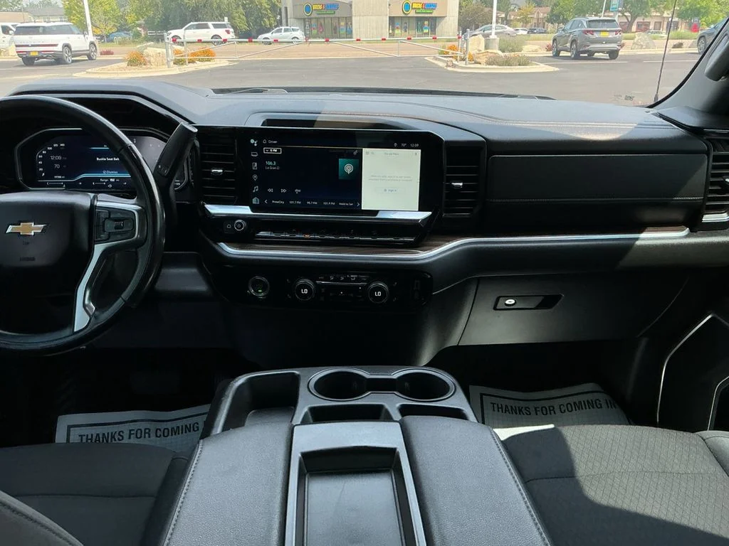Used 2022 Gray Chevrolet LT image 20