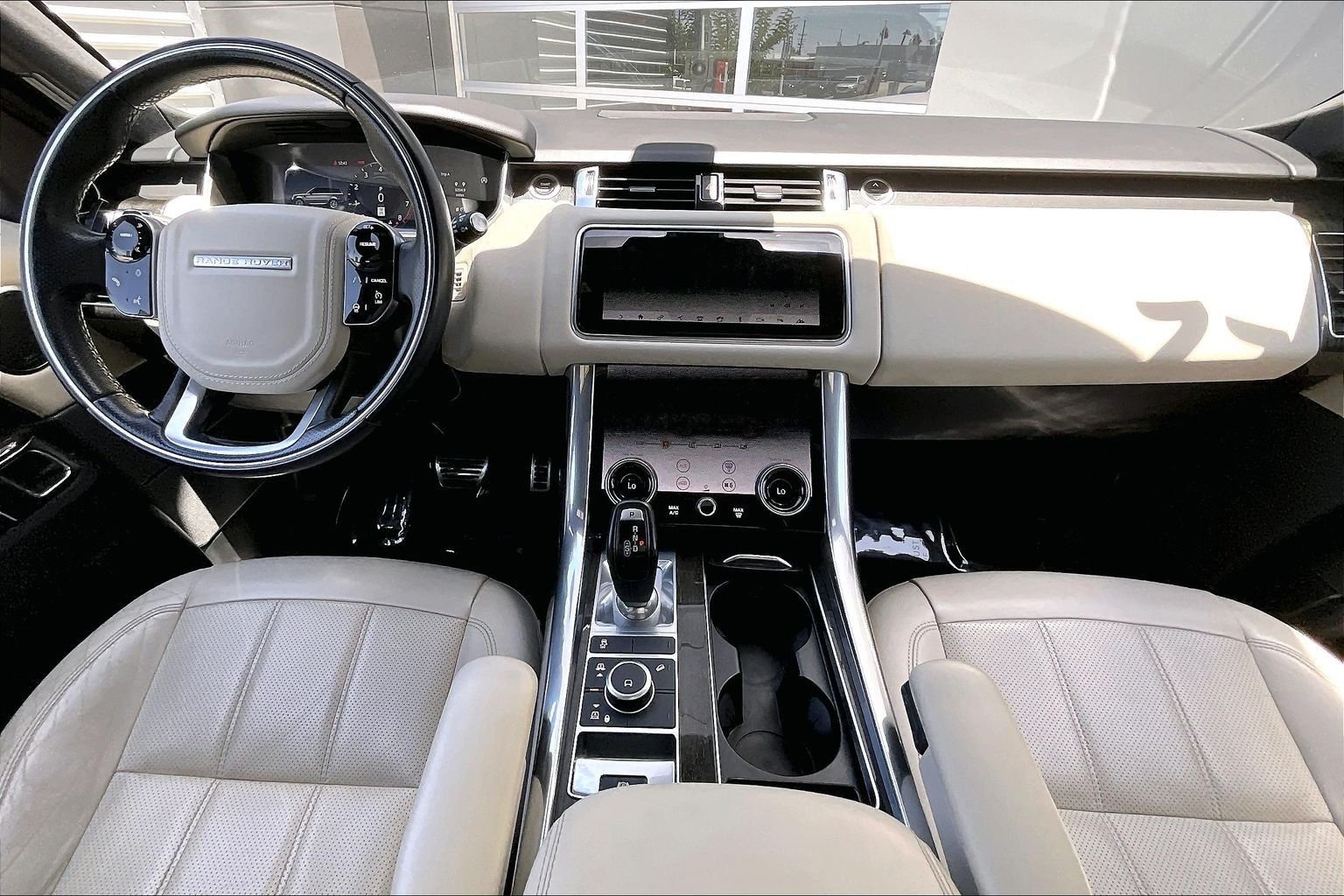 Used 2022 White Land Rover HSE Silver Edition image 15