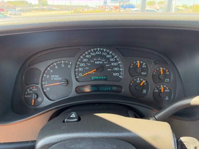 Used 2004 Beige GMC SLE image 22