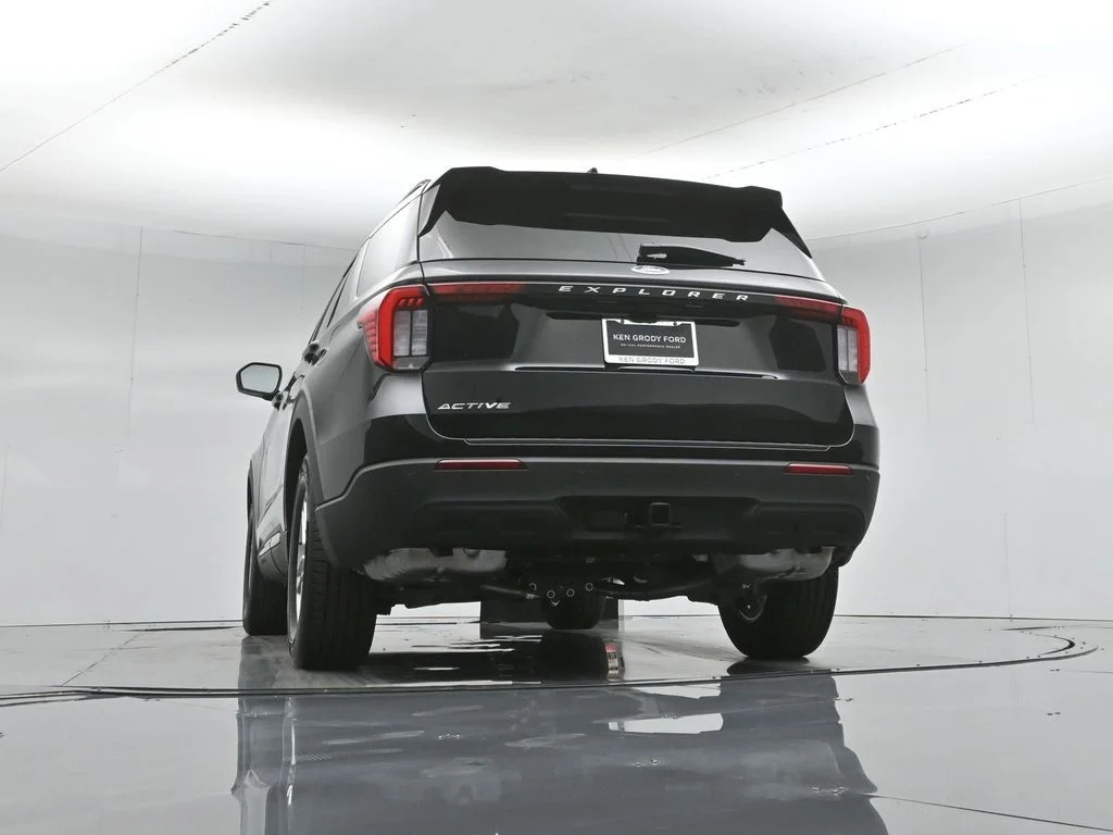 New 2026 Agate Black Metallic Ford Active image 49
