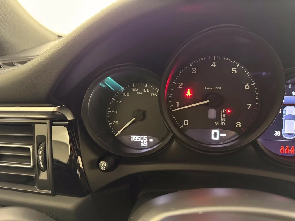 Certified Used 2022  Porsche  image 24