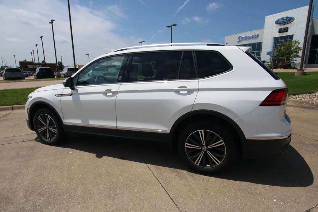 Used 2024  Volkswagen 2.0T Wolfsburg Edition image 16