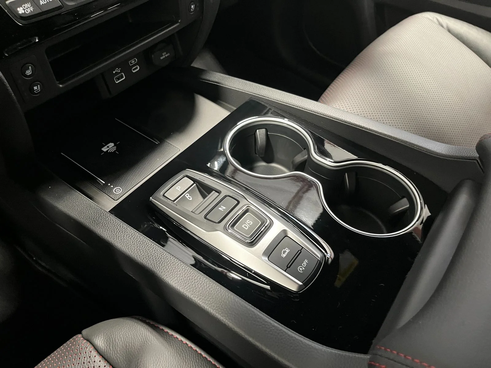 New 2026 Platinum White Pearl Honda Black Edition image 22