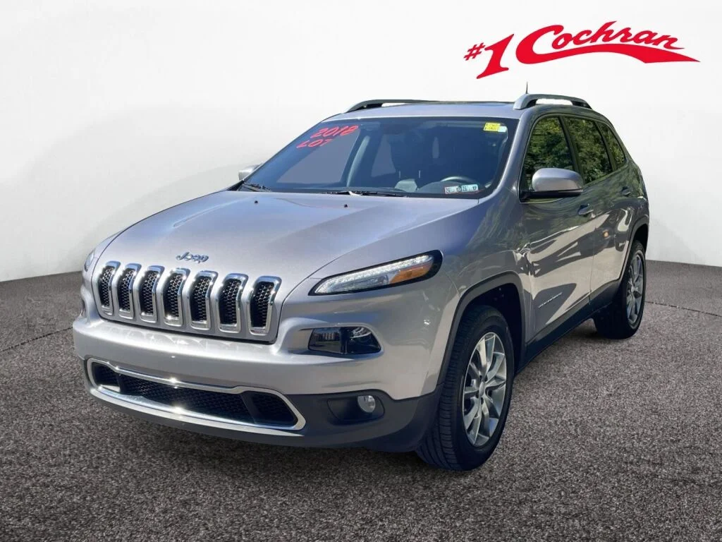 Used 2018 Billet Silver Metallic Clearcoat Jeep Limited image 11