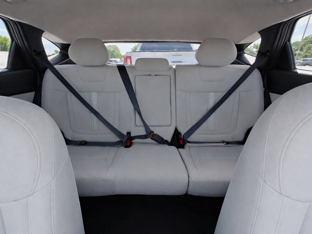Used 2025 Hampton Gray Hyundai SEL image 21