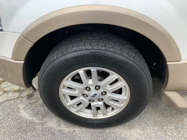 Used 2014 White Ford XLT image 10