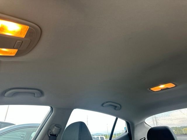 Used 2015 White Kia LX image 13