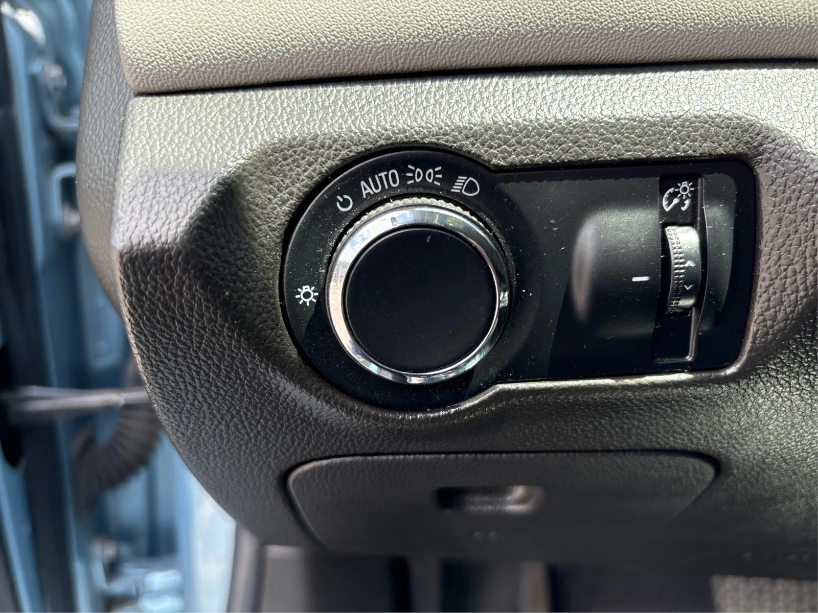 Used 2012 Blue Chevrolet LS image 15