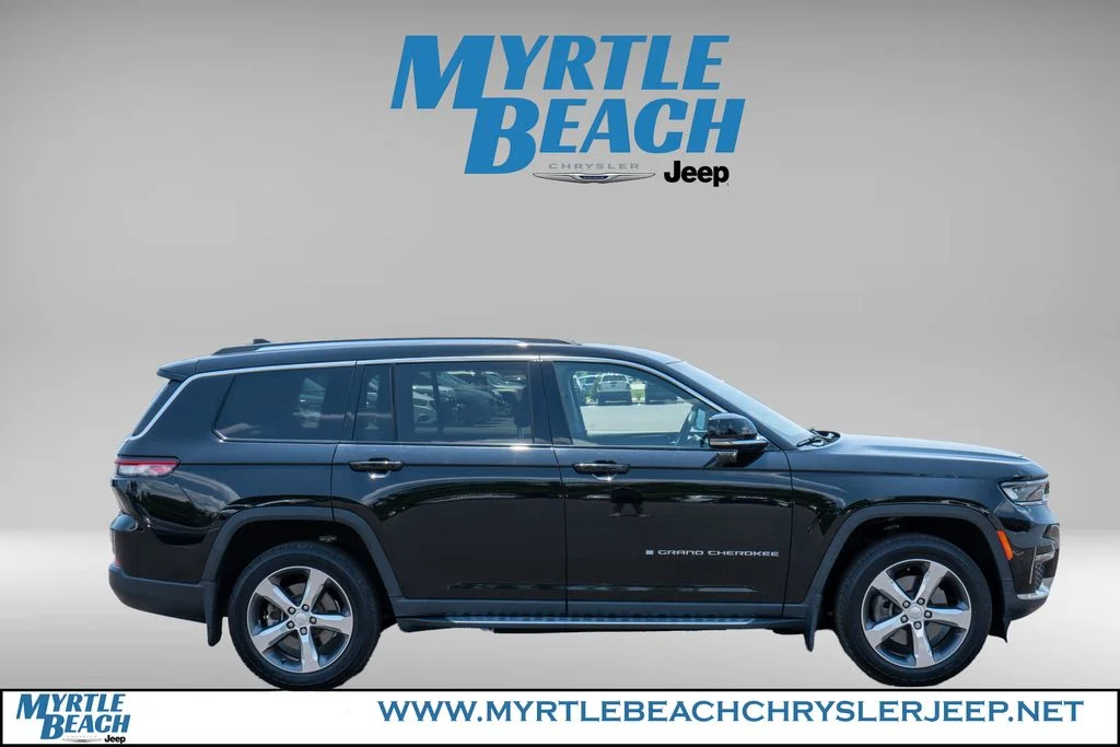 Certified Used 2021 Diamond Black Jeep Limited image 7