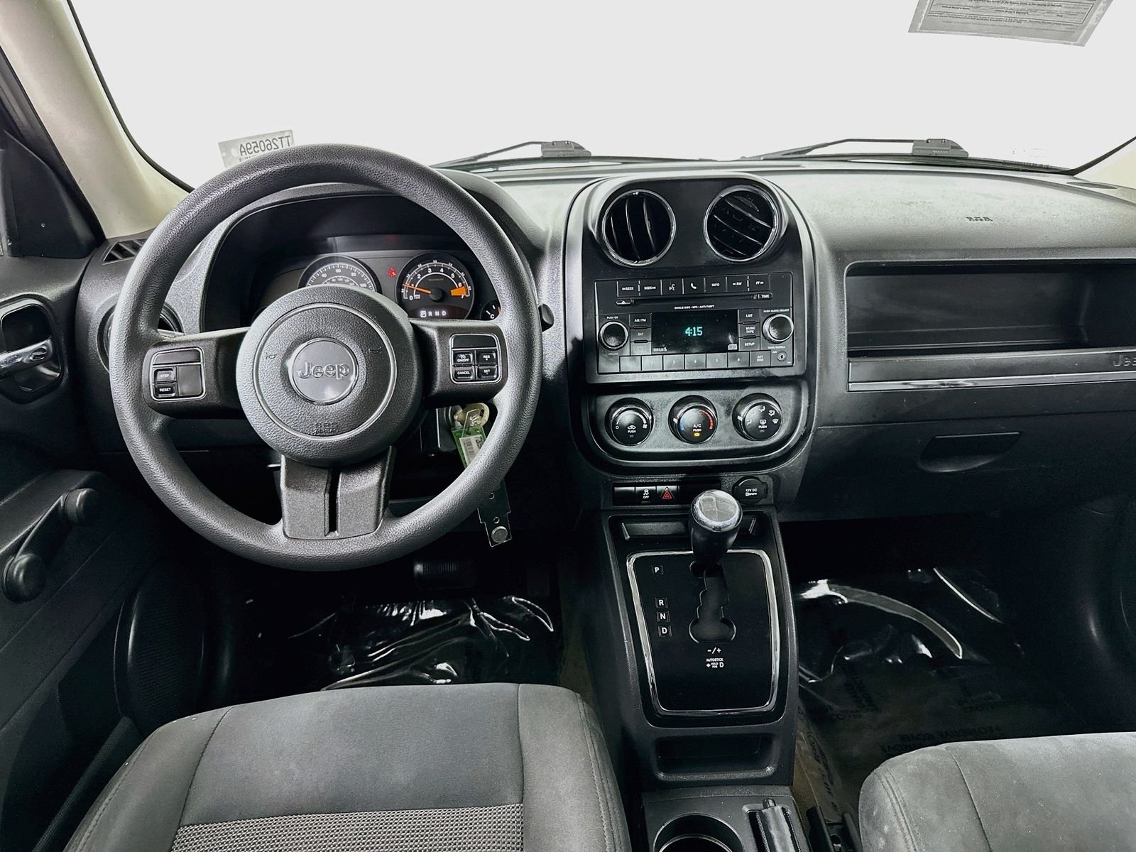 Used 2017 True Blue Pearlcoat Jeep Sport image 18