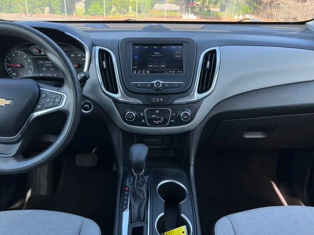 Used 2022 Summit White Chevrolet LS image 19