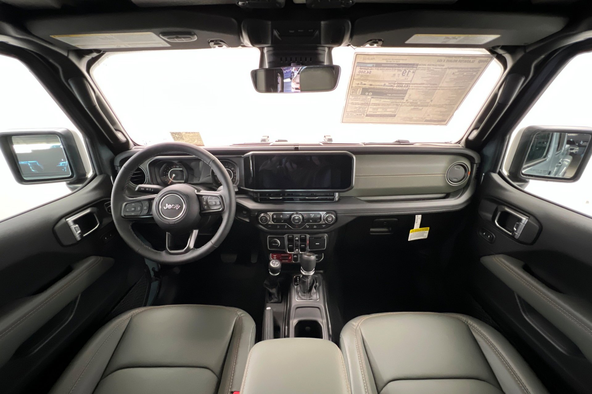 New 2026 Anvil Clear-Coat Exterior Paint Jeep Mojave X image 10