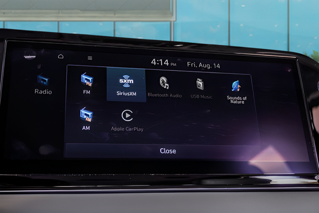 Certified Used 2025 White Hyundai SEL image 33