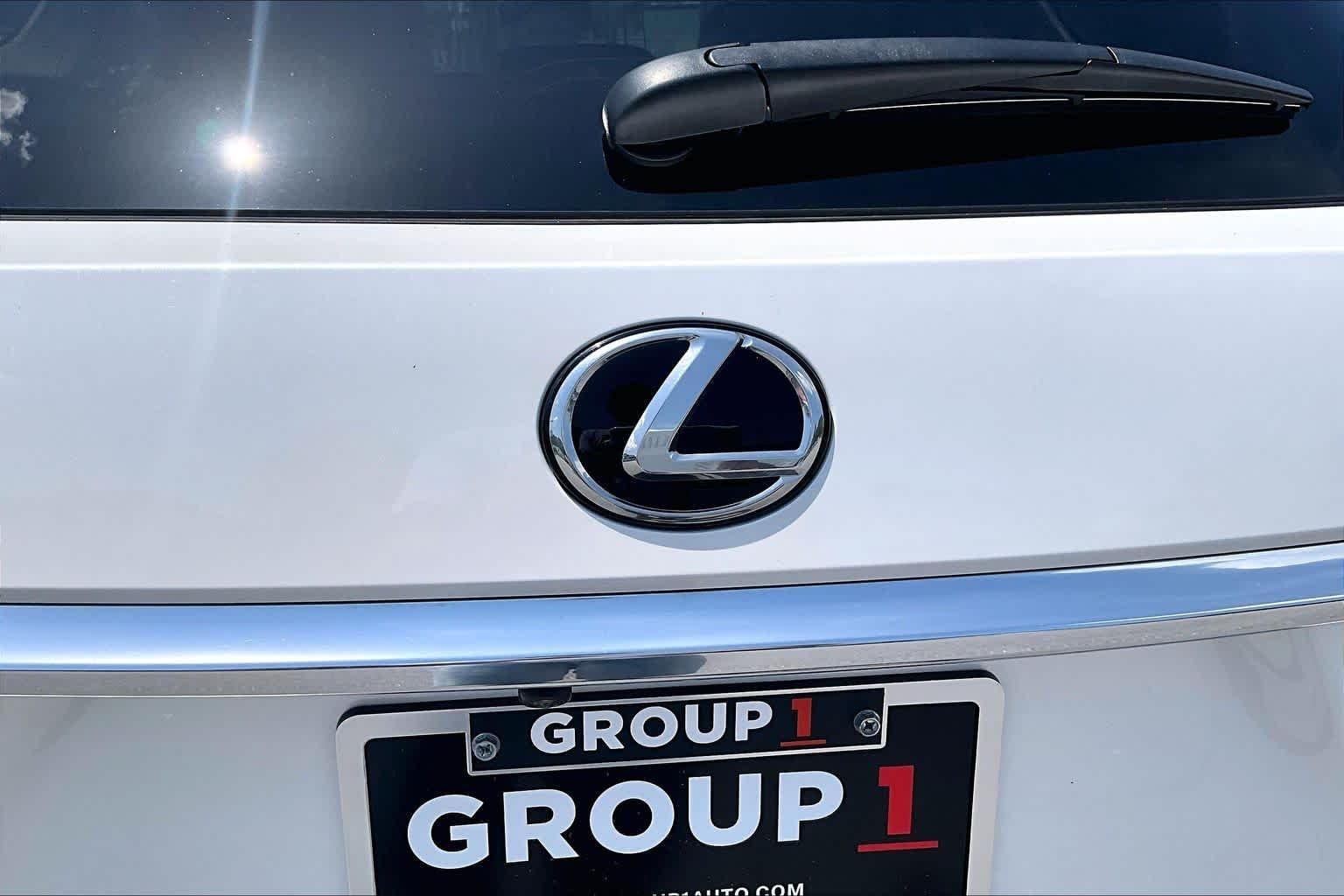 Used 2022 Eminent White Pearl Lexus  image 31