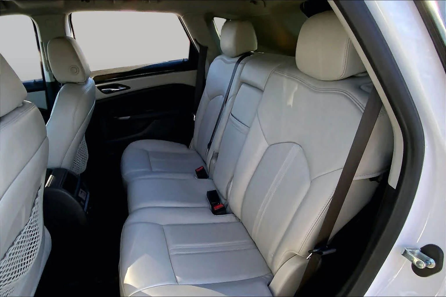 Used 2015 Platinum Ice Tricoat Cadillac Performance Collection image 21