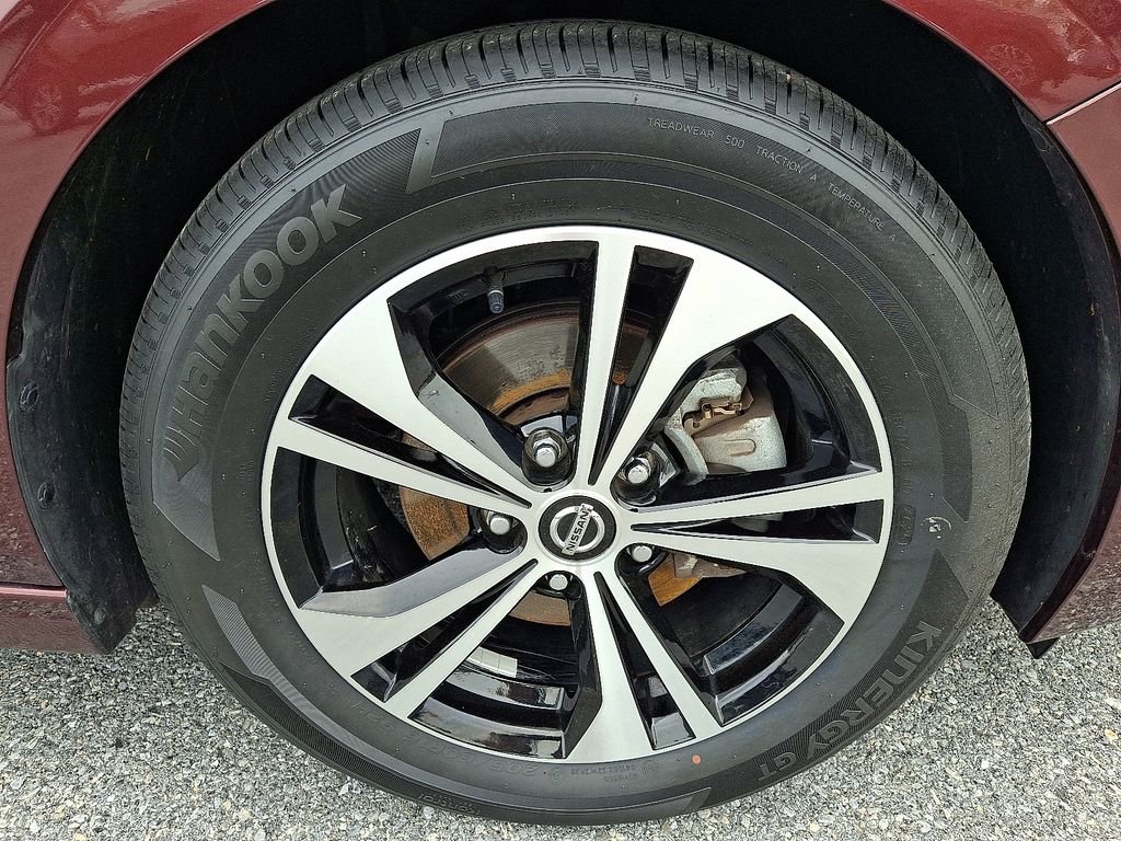Used 2023  Nissan SV image 9