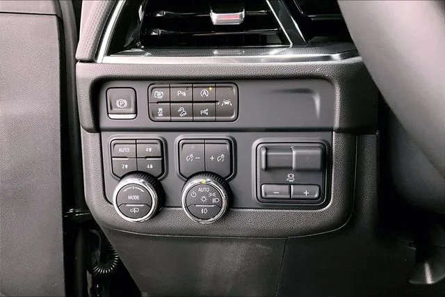 Used 2025 Black Chevrolet RST image 36