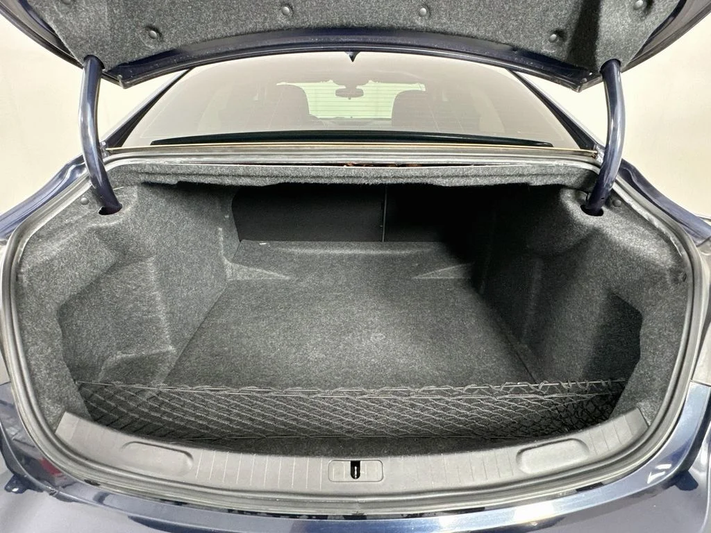 Used 2018 Blue Velvet Metallic Chevrolet LT image 30