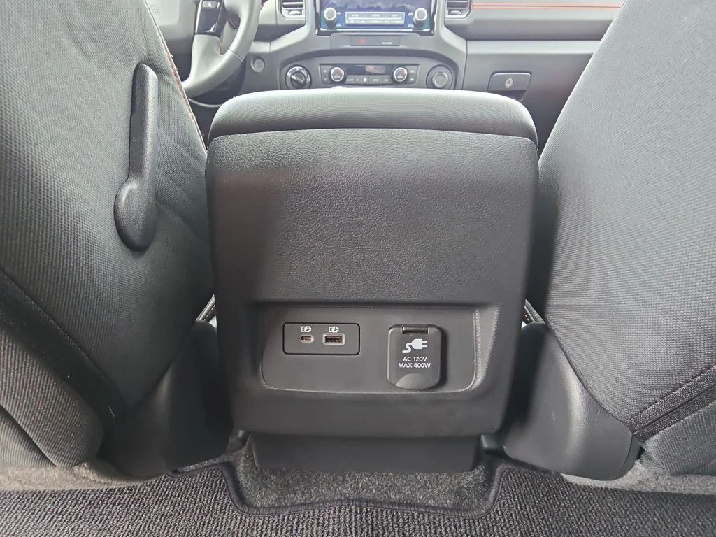 Used 2022  Nissan PRO-4X image 33