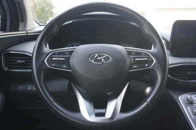 Used 2023  Hyundai SEL image 25
