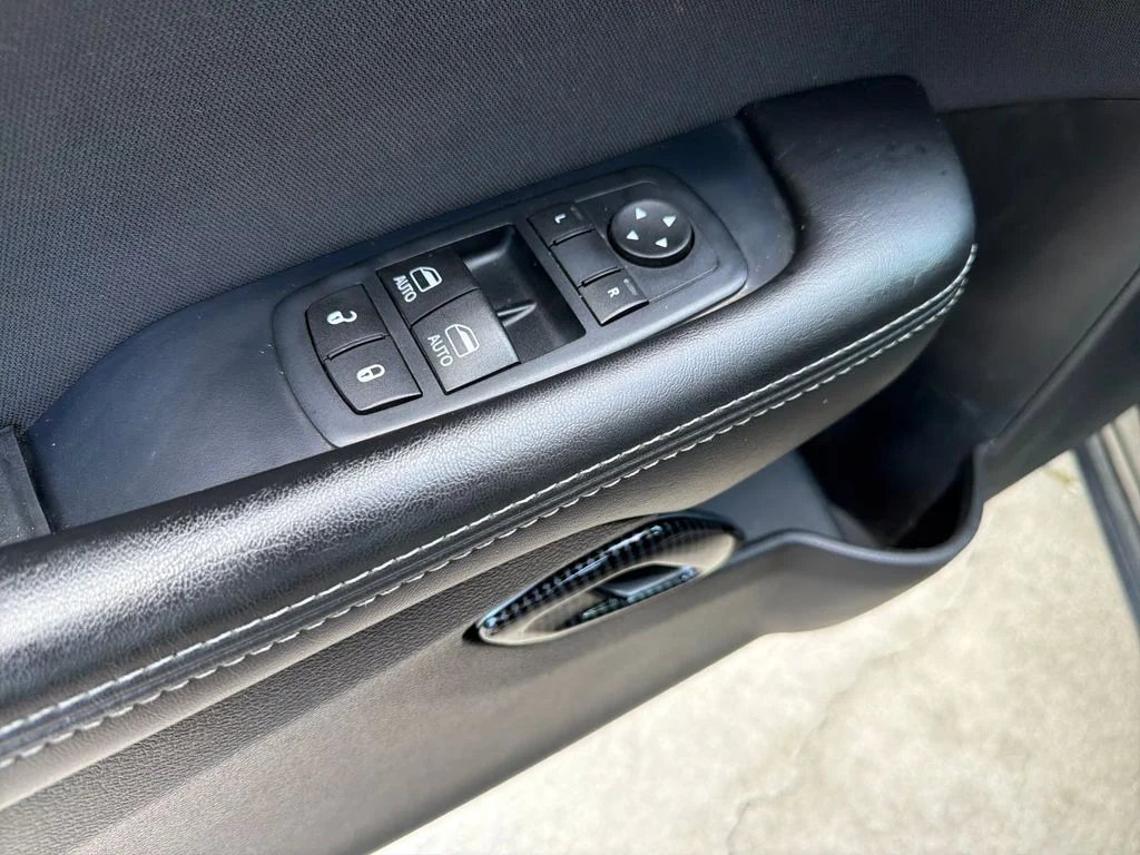 2019 Dodge Challenger SXT - Photo 14