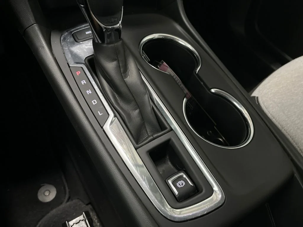Used 2022 Gray Chevrolet LS image 15