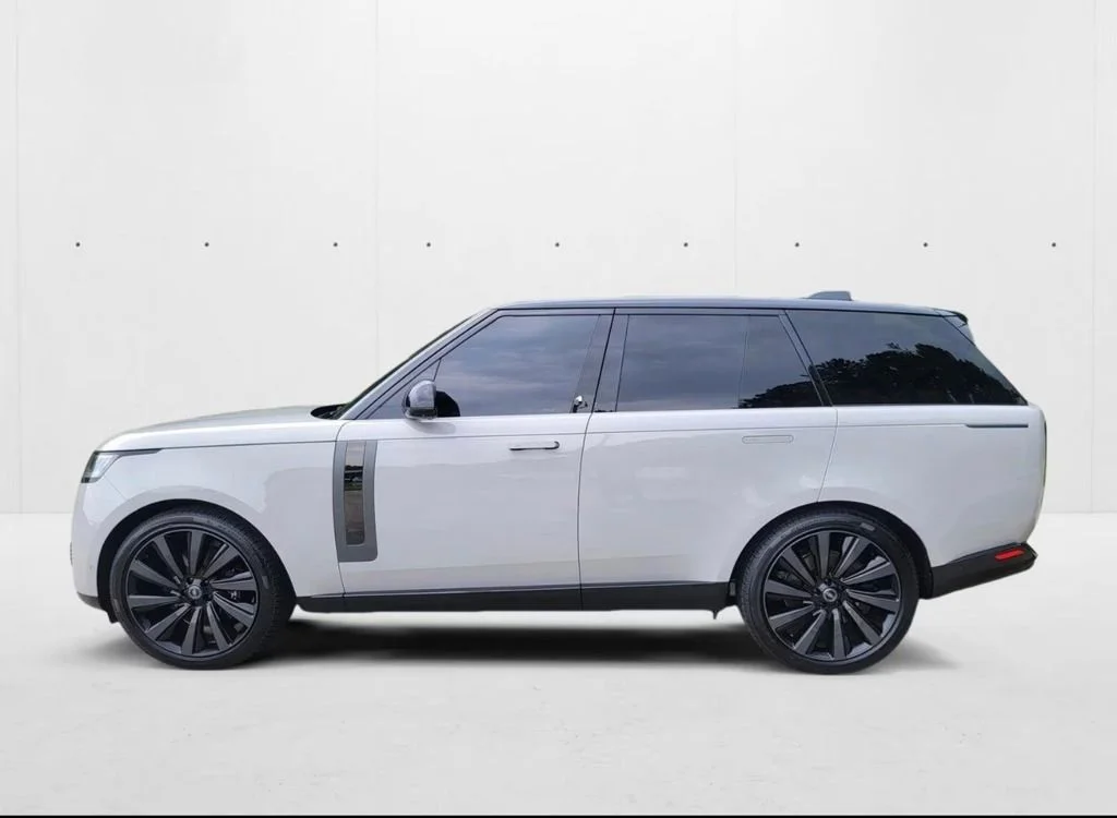 2025 Land Rover Range Rover 4.4 SV SWB's photo