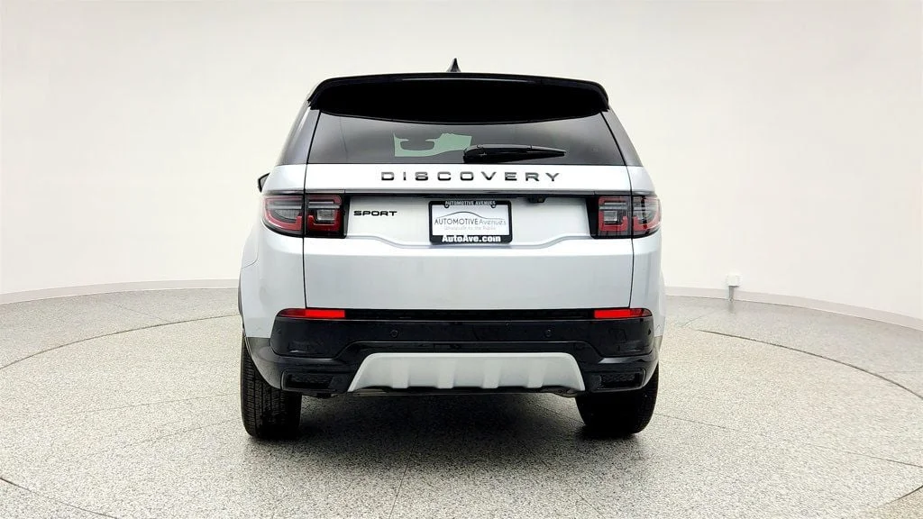 Used 2025 Hakuba Silver Metallic Land Rover Dynamic SE 4WD with 21