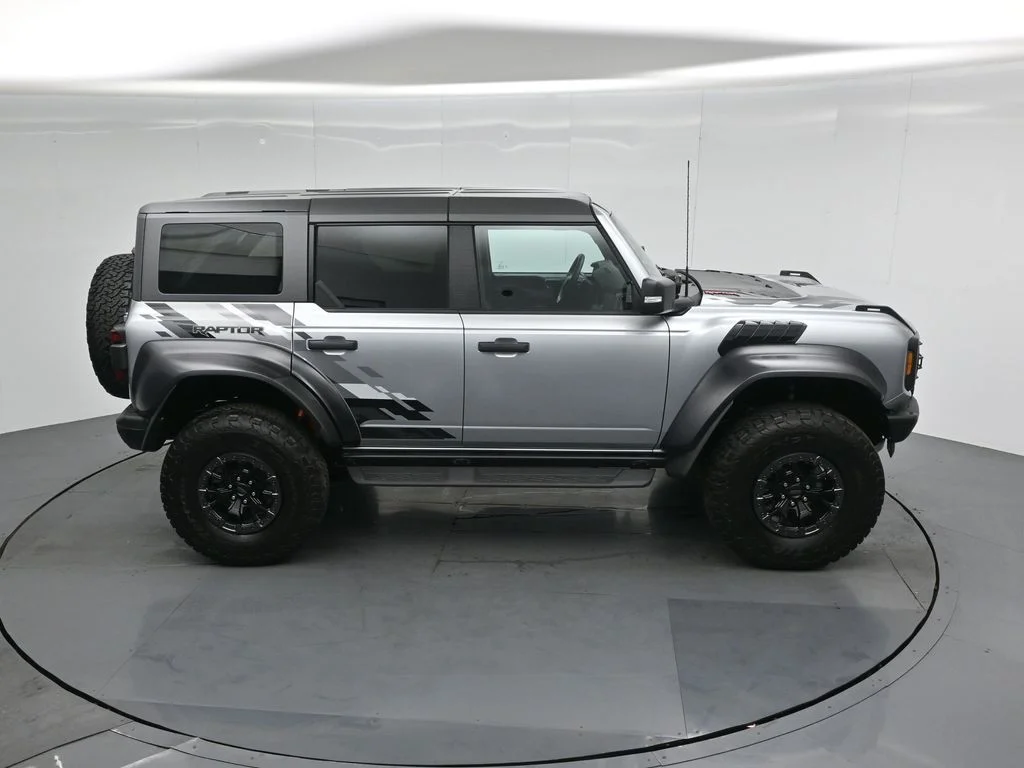 Used 2024 Silver Ford Raptor image 41