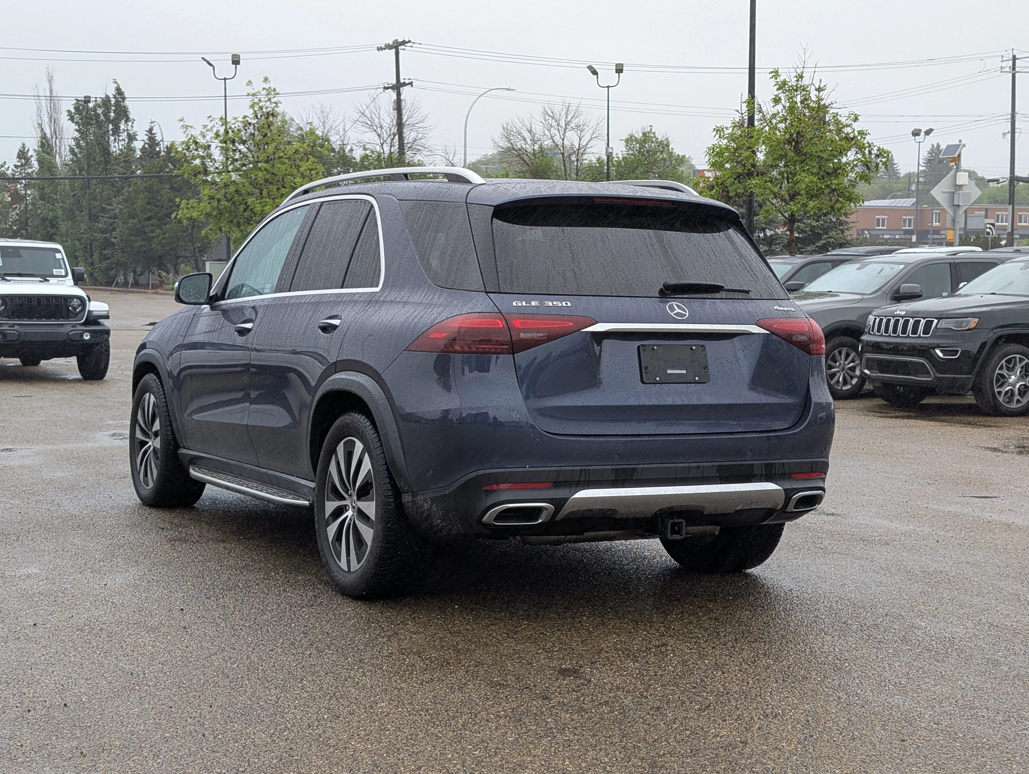 Used 2024 Black Mercedes-Benz GLE 350 image 4