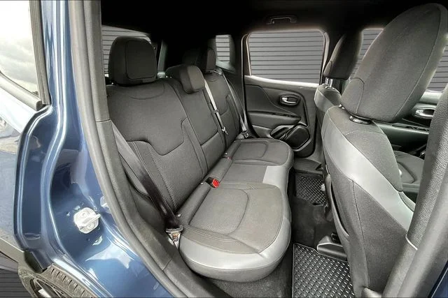 Used 2022 Blue Jeep Altitude image 24