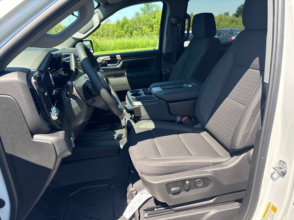 New 2026 Summit White Chevrolet LT image 23