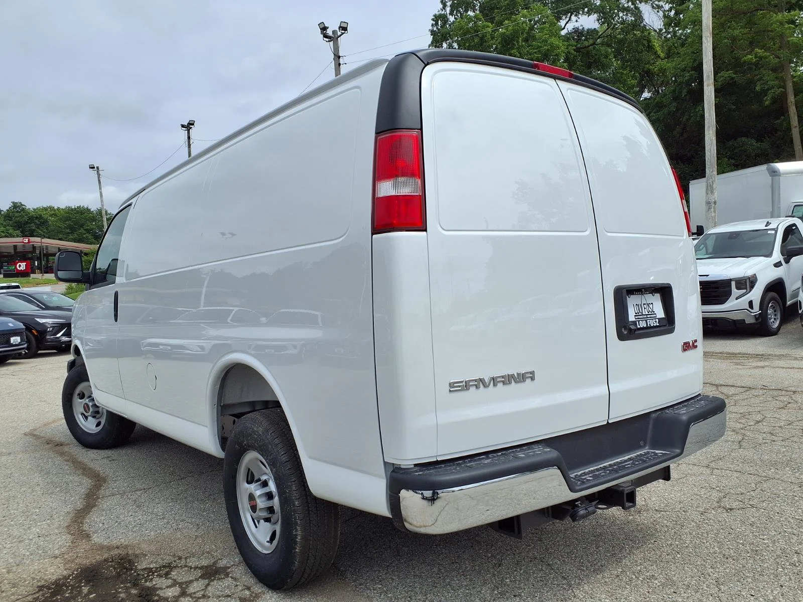 New 2026 Summit White GMC Work Van image 18