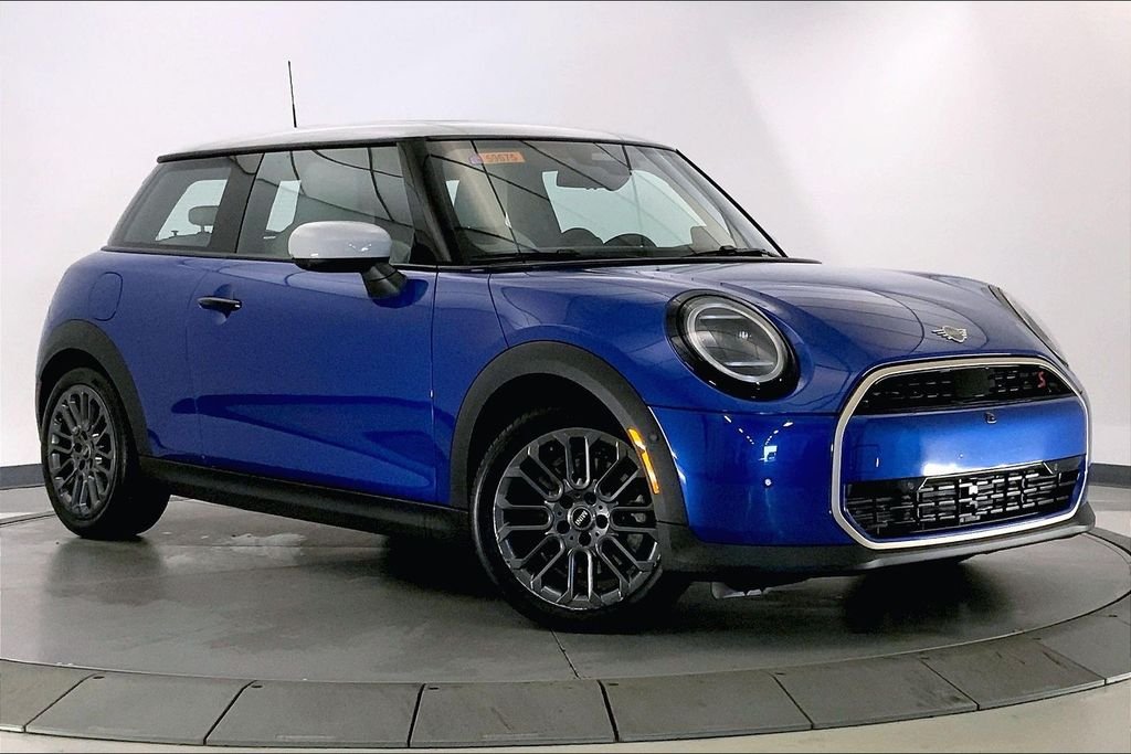 2025 MINI Hardtop Cooper S's photo