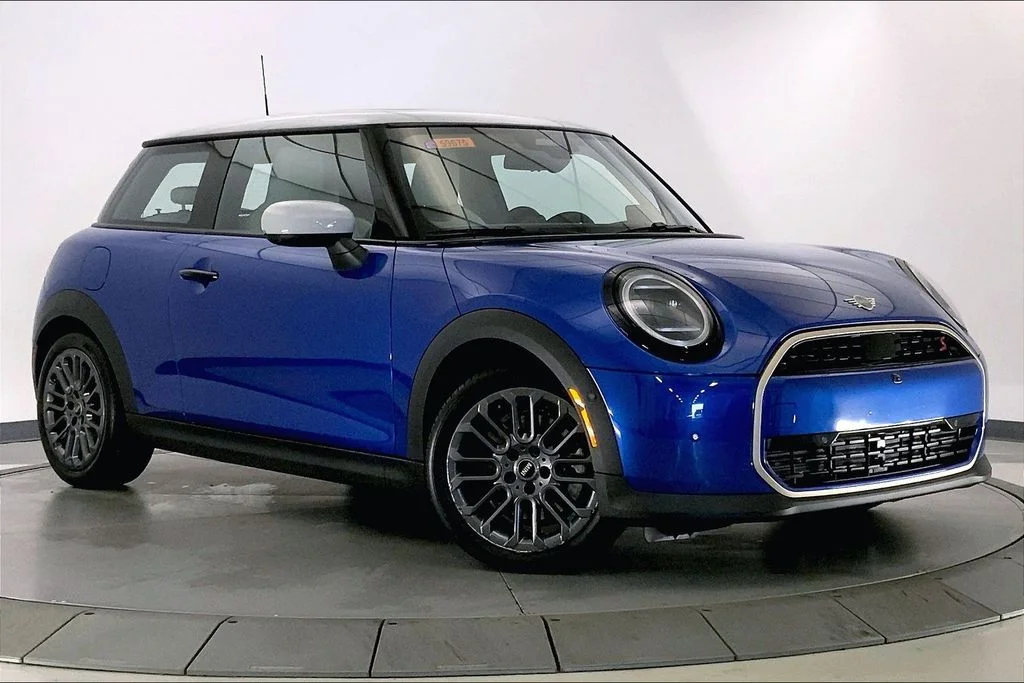 2025 MINI Hardtop Cooper S's photo