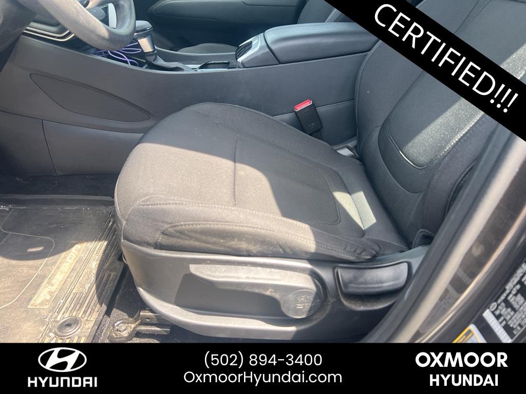 Used 2024 Dark Gray Metallic Hyundai SE image 4