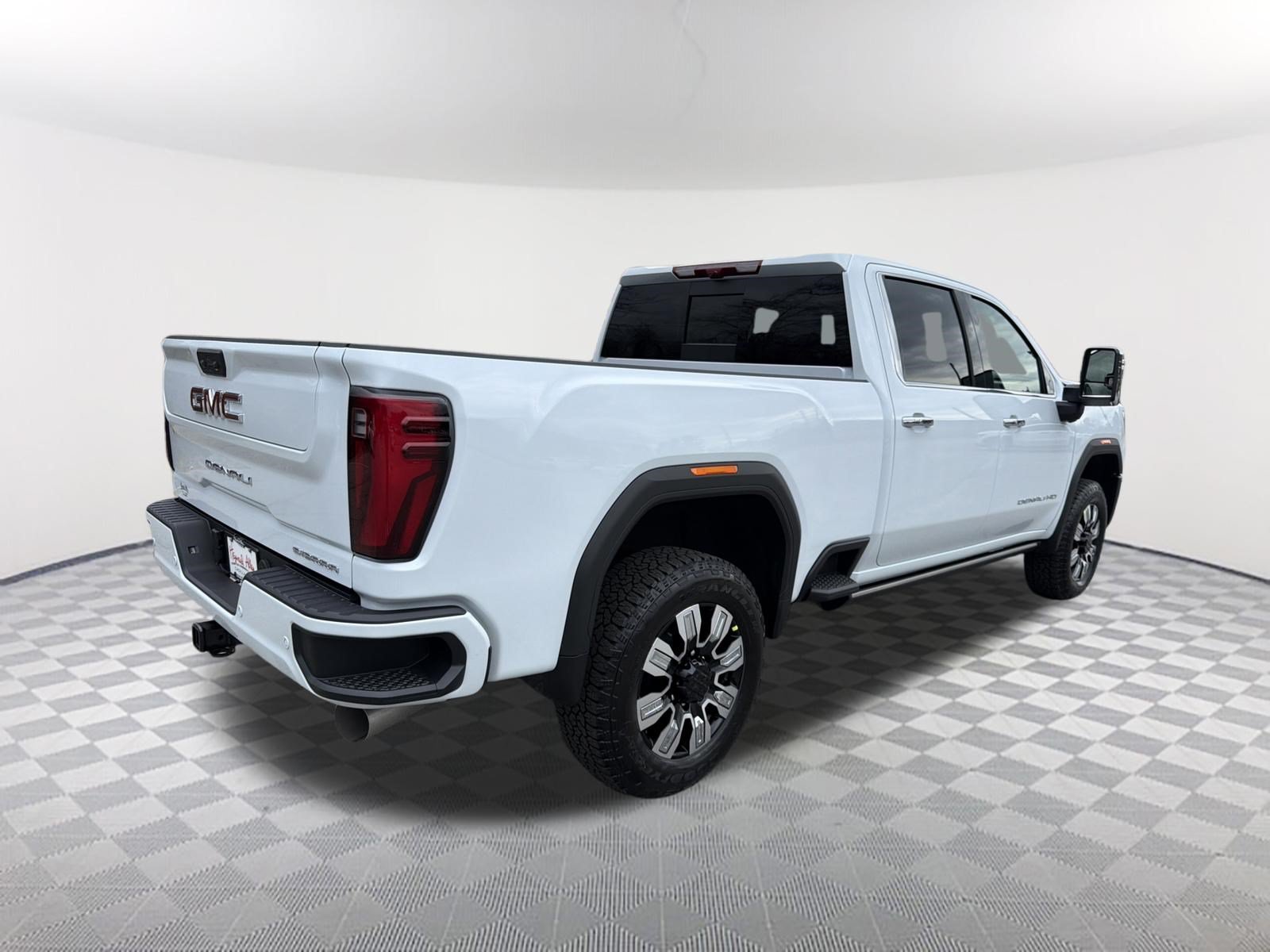 2026 GMC Sierra 2500HD Denali - Photo 5