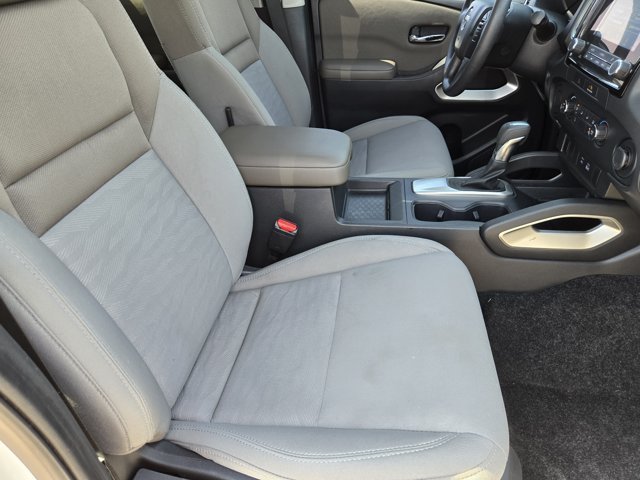 Used 2022 Glacier White Nissan  image 12