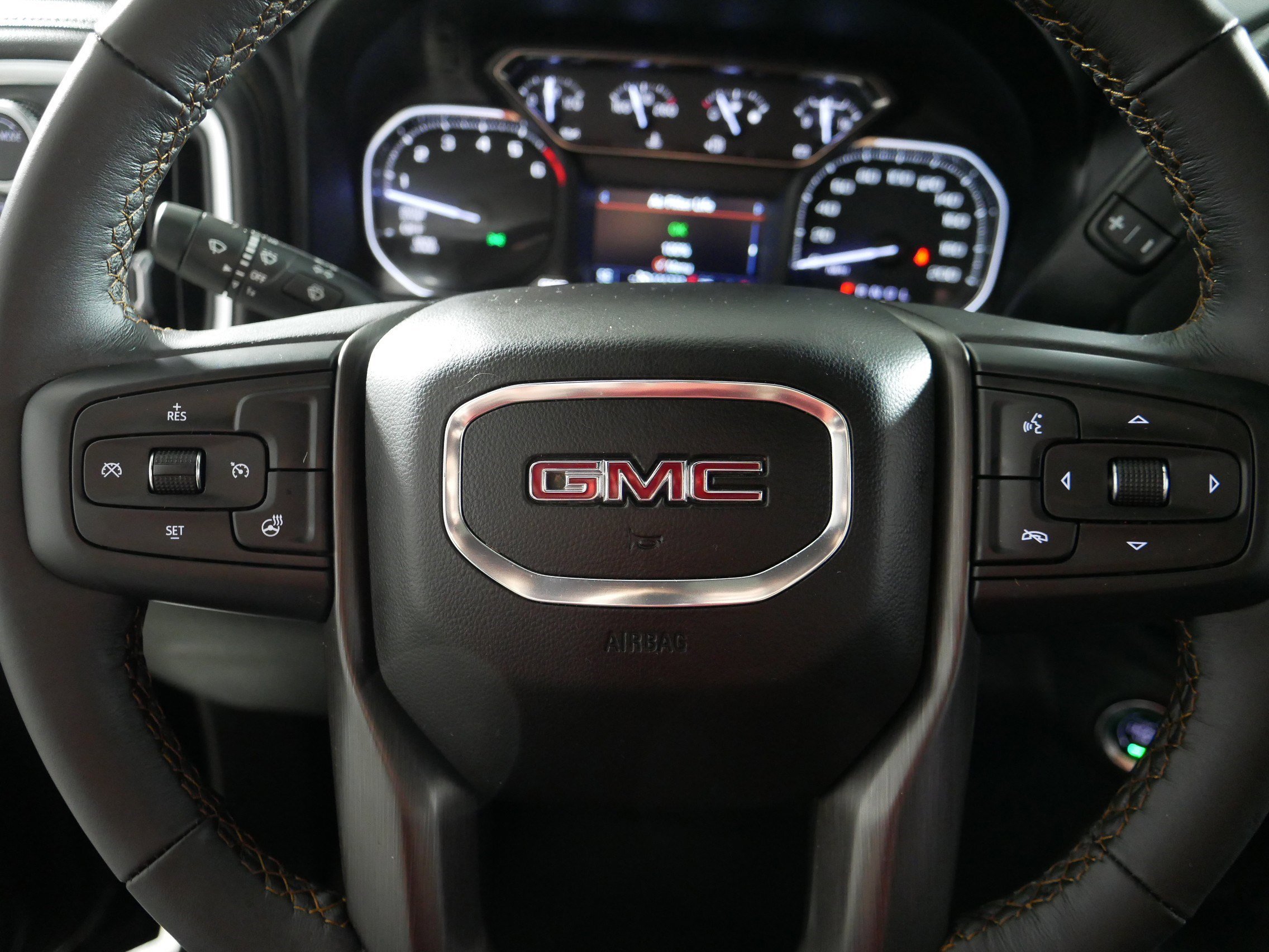 Used 2021 Black GMC AT4 image 25