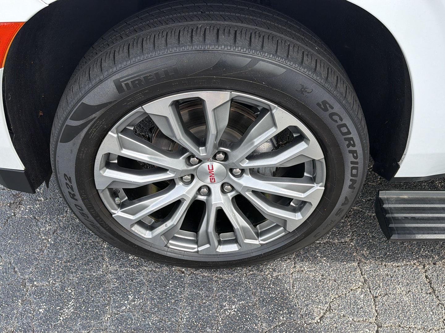 Used 2021 Summit White GMC Denali image 43