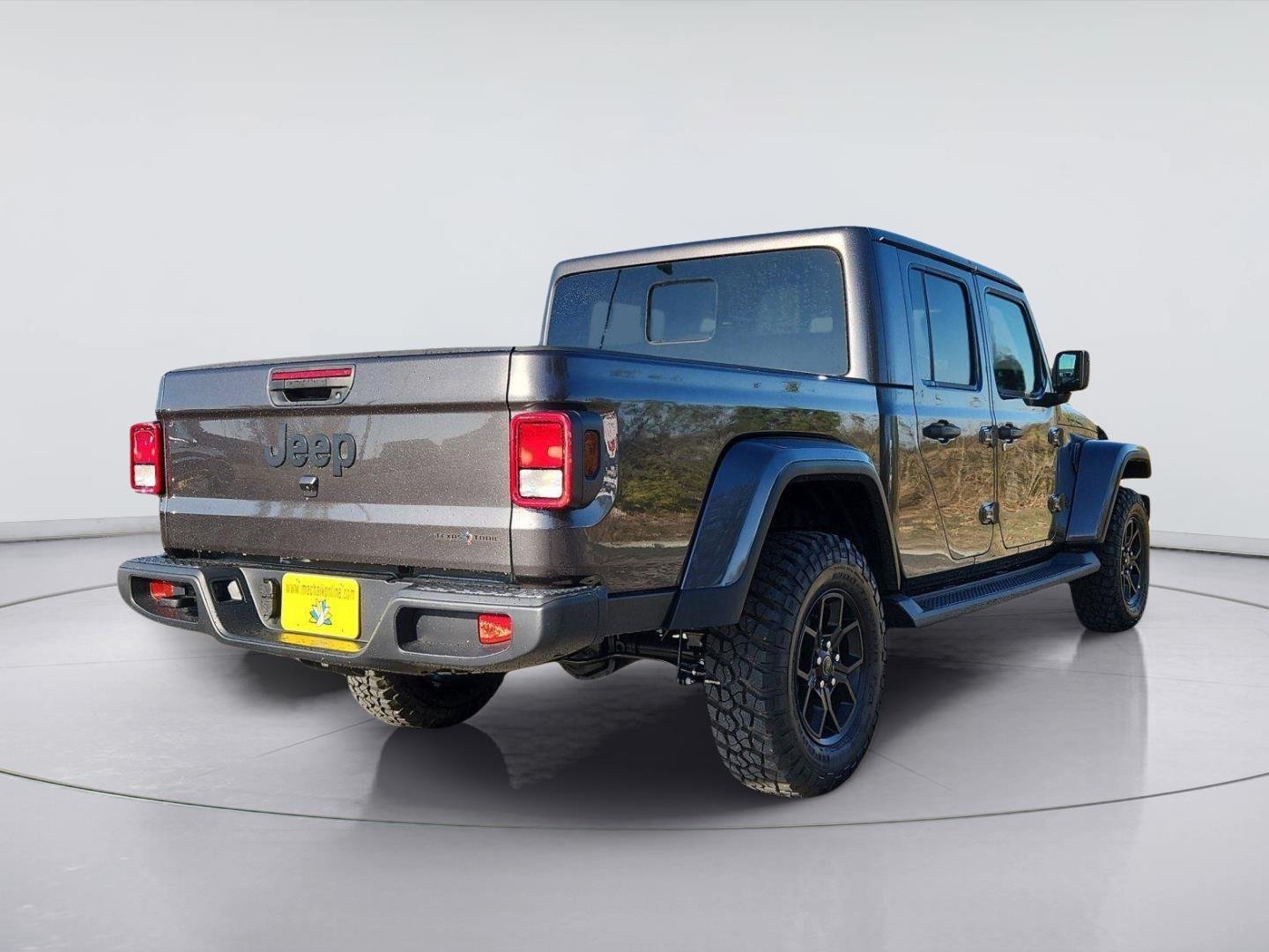 New 2026 Granite Crystal Metallic Clear-Coat Exterior Paint Jeep Texas Trail image 5